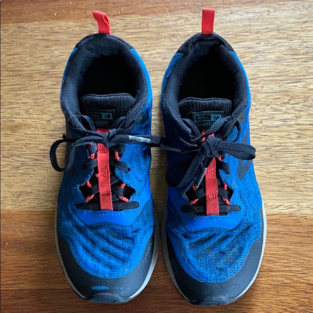 Boys New Balance All Terrain Size 5 Running Shoes